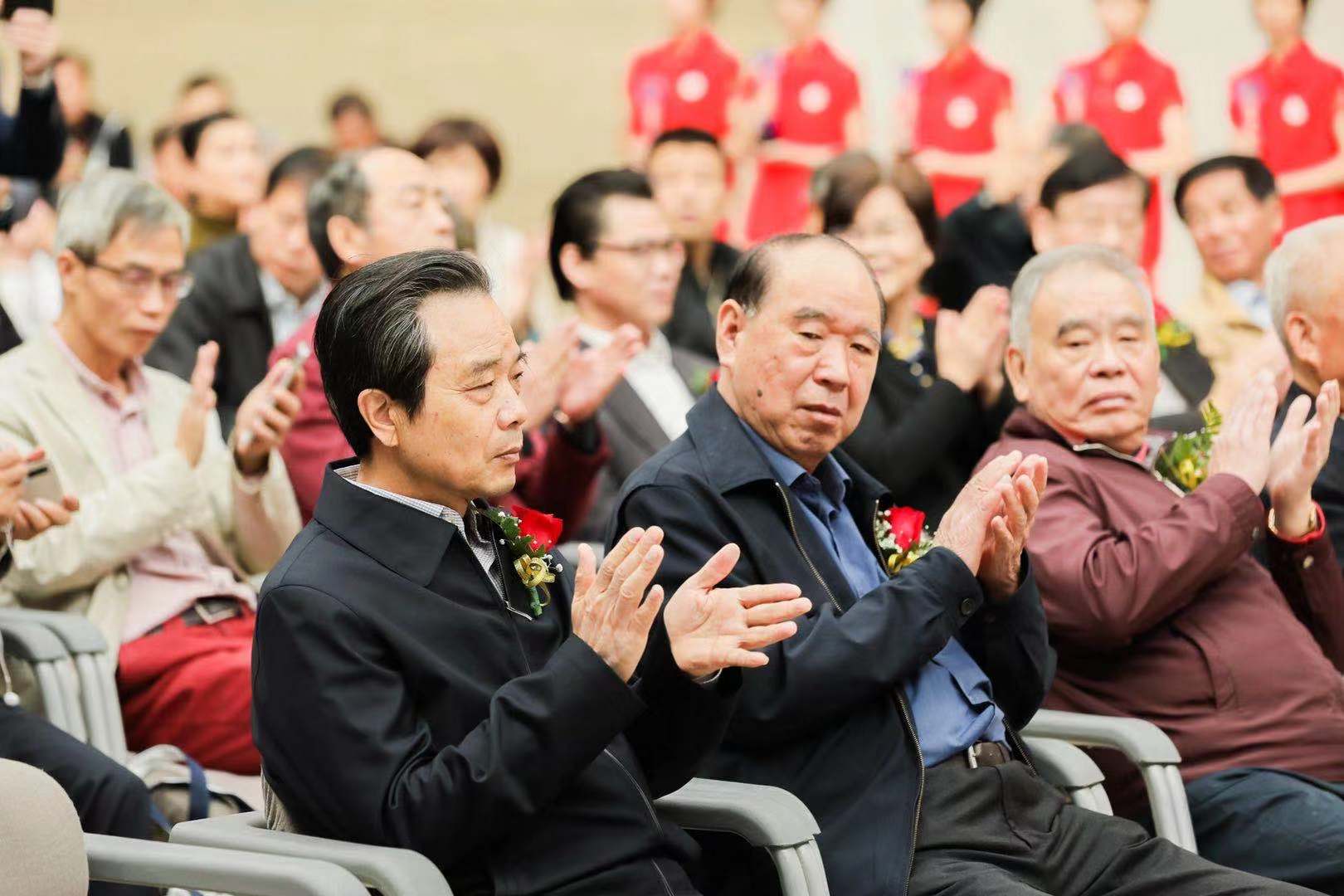 c8c1d12fed1167a607bb6aa4207a22f8.jpg c8c1d12fed1167a607bb6aa4207a22f8.jpg