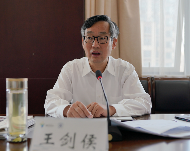 b607e4146a676a382a0785c078825faa.png b607e4146a676a382a0785c078825faa.png