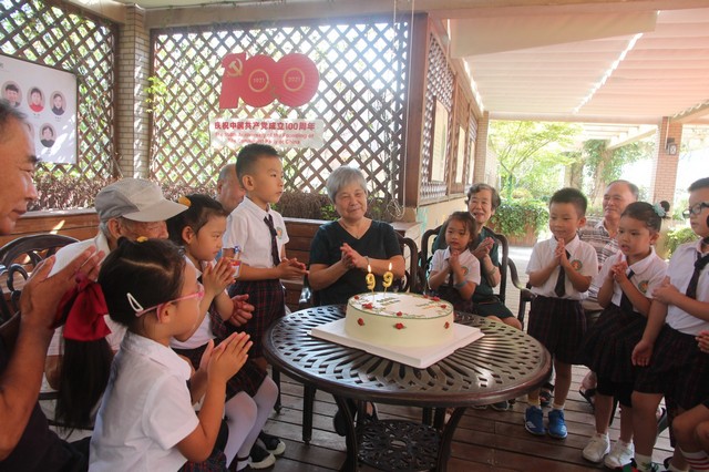 9b2886e10bf8facede3ddbdd71bdff26.jpg 9b2886e10bf8facede3ddbdd71bdff26.jpg